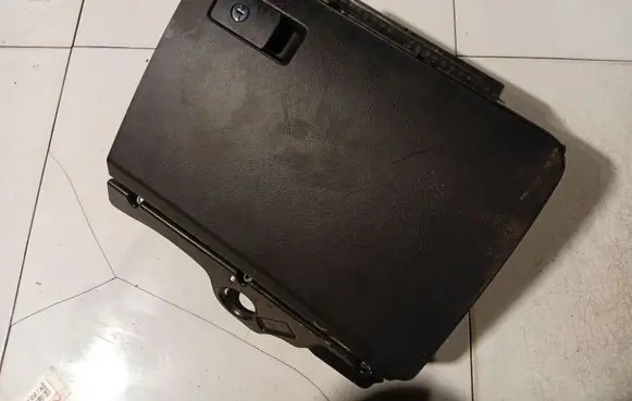 Volkswagen PASSAT B6 Glove box 3C1857114