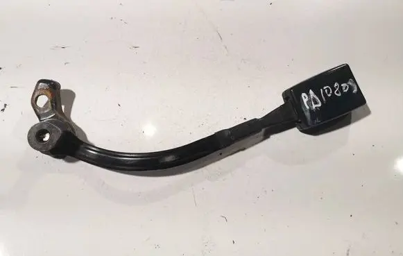 Volkswagen PASSAT B5.5 Front seatbelt buckle 3B0858472