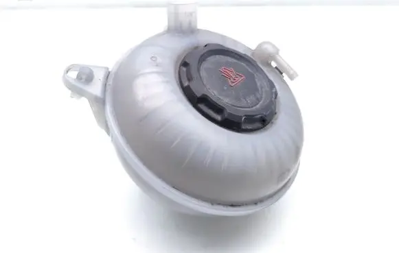 Audi A3 S3 8V Coolant expansion tank/reservoir 5Q0121407F