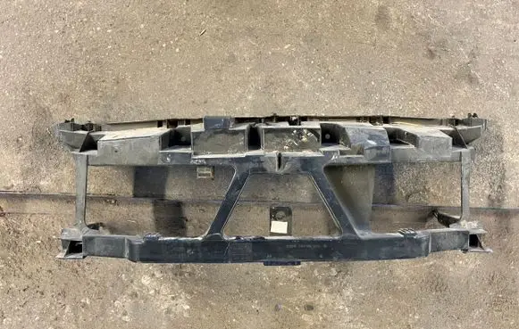 Renault Scenic II - Grand scenic II Radiator support slam panel 8200140174 820014017