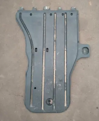 Audi A3 8Y Center/middle under tray cover 5WA825101D