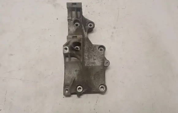 Volkswagen PASSAT B5.5 Generator/alternator bracket 03G903143A