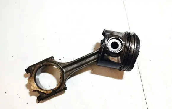 Volvo V70 Piston with connecting rod