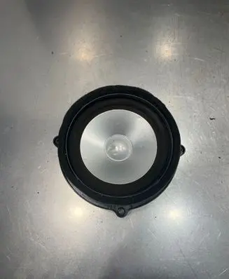 Land Rover Discovery 3 - LR3 Rear door speaker XQM500310 165NS057 26355