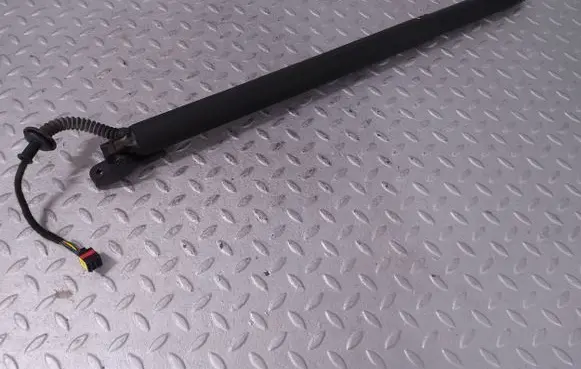 KIA Ceed Tailgate strut 81831J7210 81830J7210