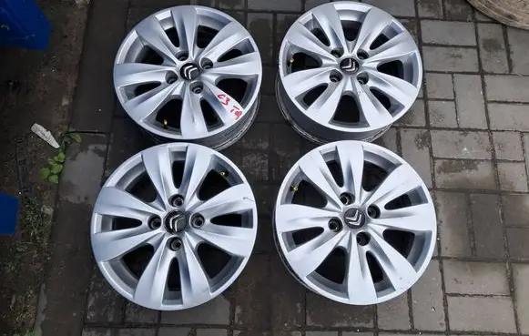 Citroen C3 R15 alloy rim 9685691980