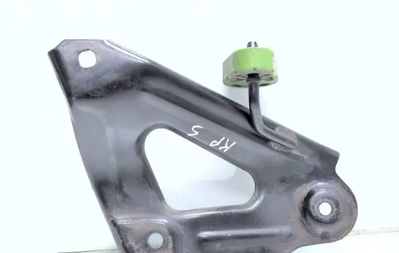 Chevrolet Captiva Muffler mount bracket/holder 20985959