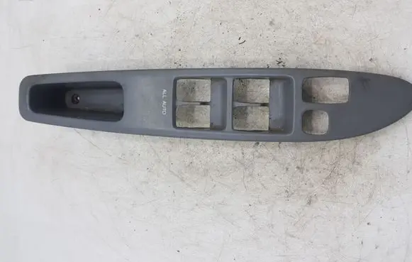Toyota Avensis Verso Front door window switch trim 7423244130 7423244120