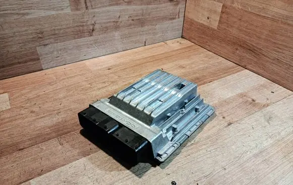 BMW 1 E81 E87 Other control units/modules 9113348 8ES00947900 010642609701