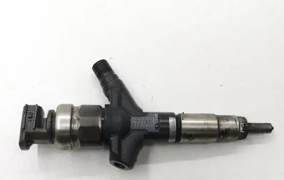 Subaru Forester SH Fuel injector 16613AA020 09K02851