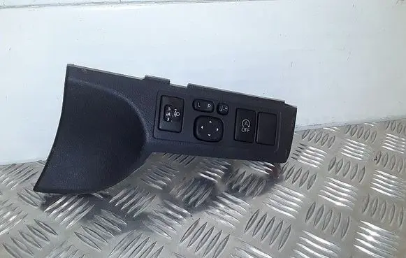 Toyota Avensis T270 Wing mirror switch 5544605130