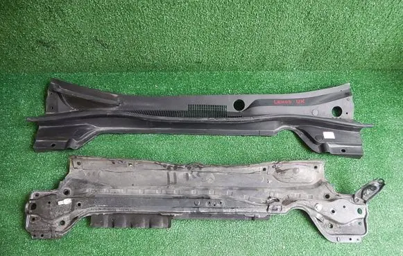 Lexus UX Wiper trim