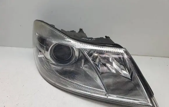 Skoda Octavia Mk2 (1Z) Headlight/headlamp 1Z1941016F