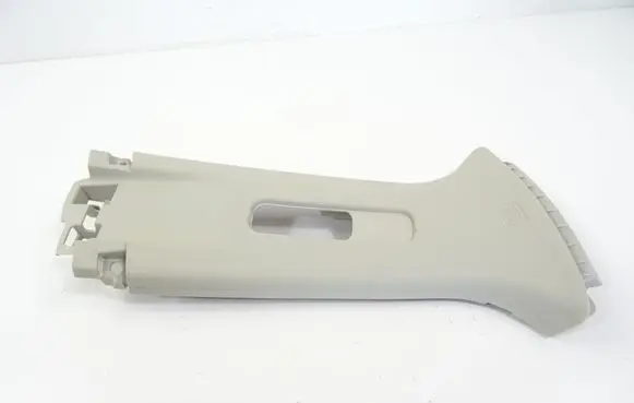 Mazda 3 III (A) pillar trim