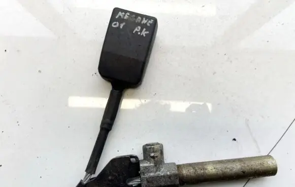 Renault Megane I Front seatbelt buckle 5421771116