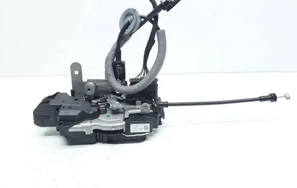 Volvo V40 Rear door lock 31440393