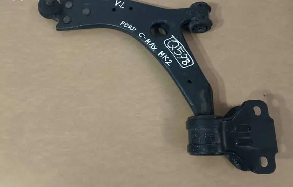 Ford Focus Front lower control arm/wishbone BV613A424AAB