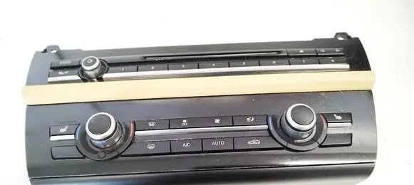 BMW 5 F10 F11 Climate control unit 9353592 935359201