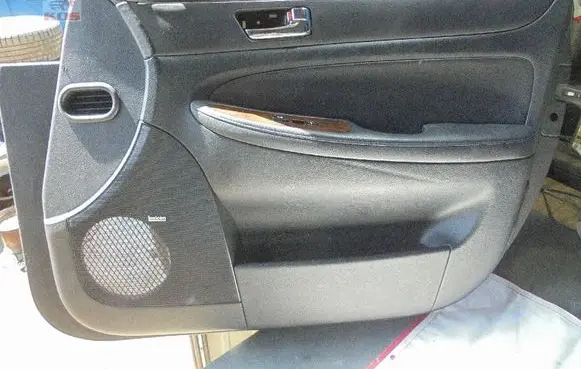 Hyundai Genesis Front door card panel trim