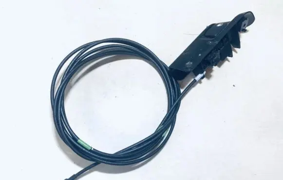 Toyota Yaris Fuel tank opening switch 