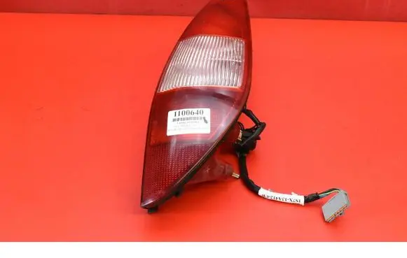Ford Mondeo Mk III Rear/tail lights 1S7113404C