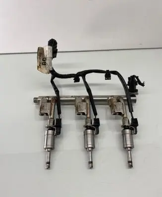 Ford Focus Fuel injectors set DM5G9H487AA 0261555137 0900455624