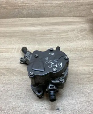 Volkswagen PASSAT B6 Vacuum pump 038145209N