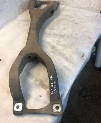 Audi Q7 4L Rear subframe 7l8512369