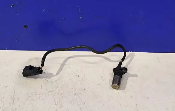 Volvo V70 Crankshaft position sensor 1275599 0296000650
