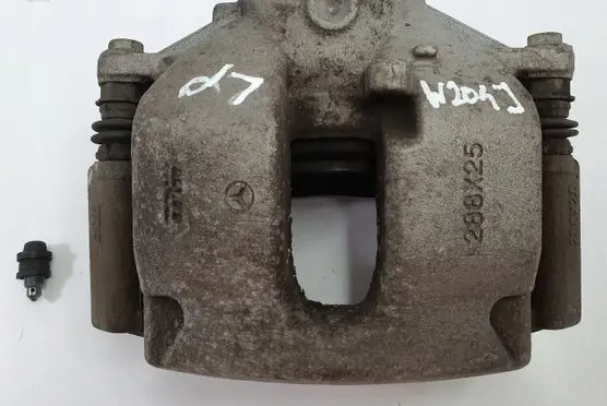 Mercedes-Benz C W204 Front brake caliper