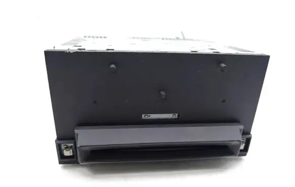 Radio/CD/DVD/GPS head unit