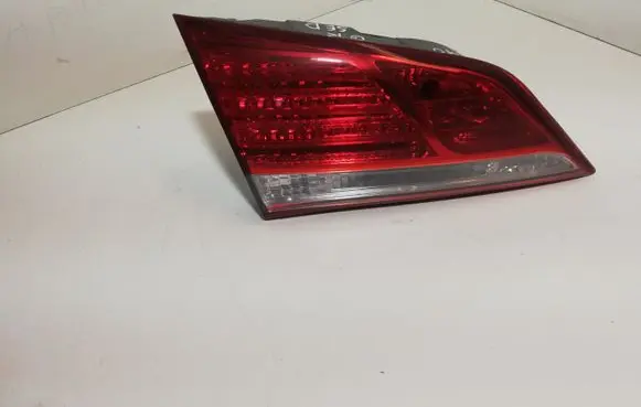 Hyundai i40 Tailgate rear/tail lights 924033Z3
