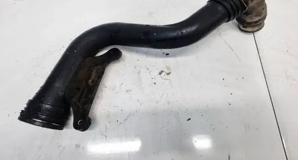 Volkswagen PASSAT B6 Intercooler hose/pipe 1K0145762P