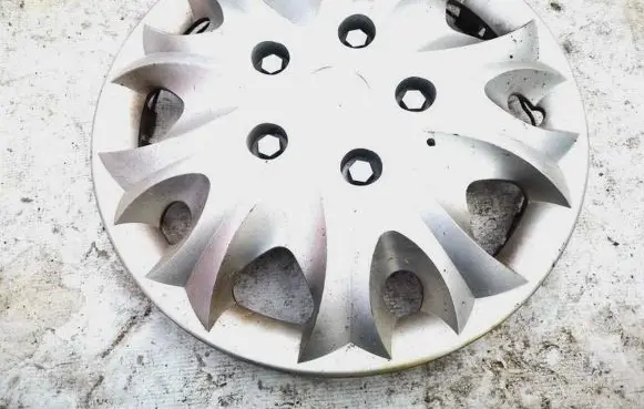 Mitsubishi Space Star R15 wheel hub/cap/trim 