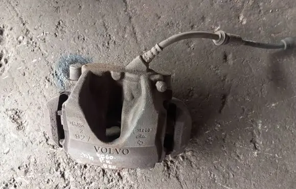 Volvo XC60 Rear brake caliper 927