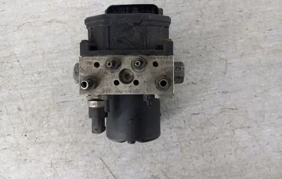 Volkswagen PASSAT B5.5 ABS Pump