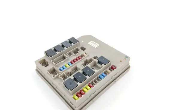 Renault Clio III Fuse module 902663A
