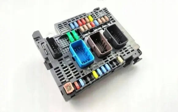Peugeot 508 BSM Control unit 9810296480