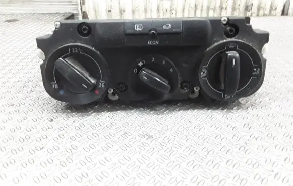 Volkswagen Touran I Climate control unit