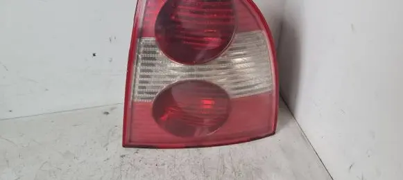 Volkswagen PASSAT B5.5 Rear/tail lights 3B5945096AE