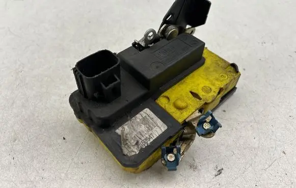 Volvo S60 Front door lock
