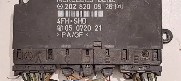 Mercedes-Benz C W202 Comfort/convenience module 2028200926 05072021