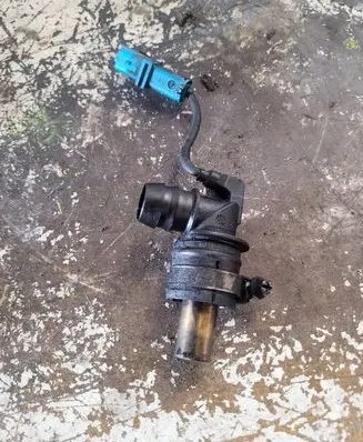 Citroen C5 Coolant level sensor 9681839480