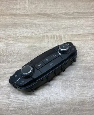 Opel Insignia A Climate control unit 13273095