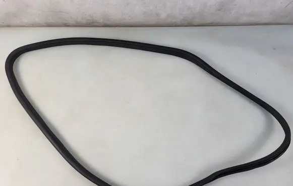 Mercedes-Benz GLC C253 Front door rubber seal 