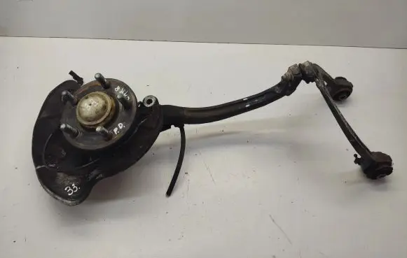 Chrysler 300 - 300C Front wheel hub 04782704AB