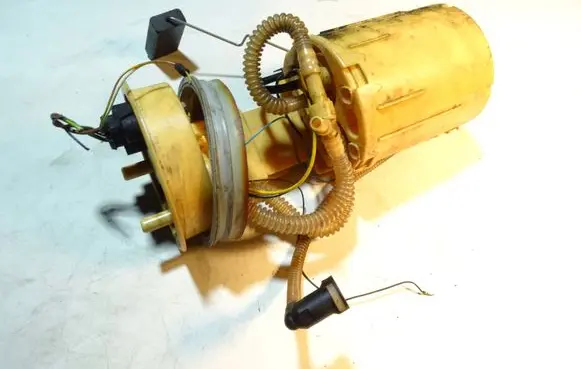 Audi A6 S6 C5 4B Fuel injection high pressure pump 220212011001 4B0919050B