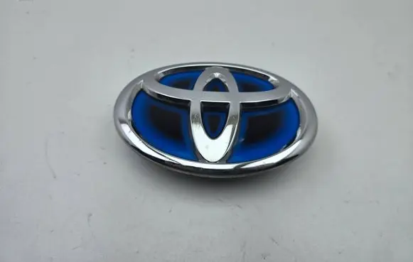 Toyota Yaris Manufacturer badge logo/emblem 753010D130 753110D170