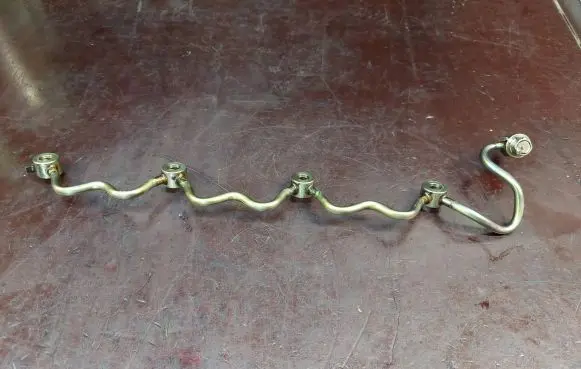 Toyota Avensis T250 Fuel return line/hose 
