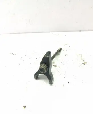 Toyota Avensis T220 Fuel Injector clamp holder 